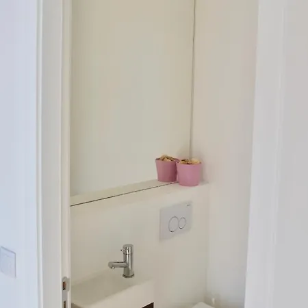 Fisherman's House - A Boat Ride From Lisbon * Trafaria